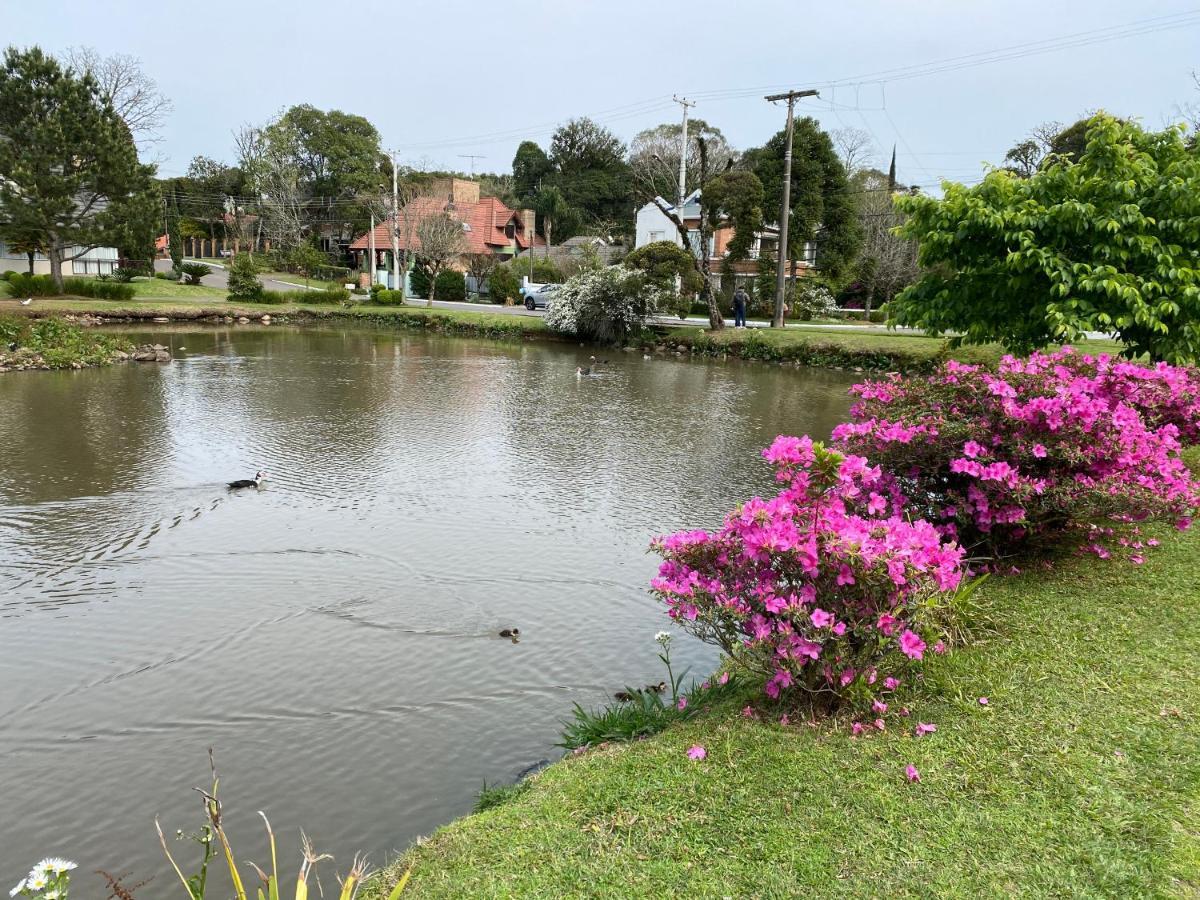 2 SUITE, 1 DORMITORIO EM MEIO A MATA ARAUCARIA A 1,5 Km Centro, ALTOS DE GRAMADO Exterior foto