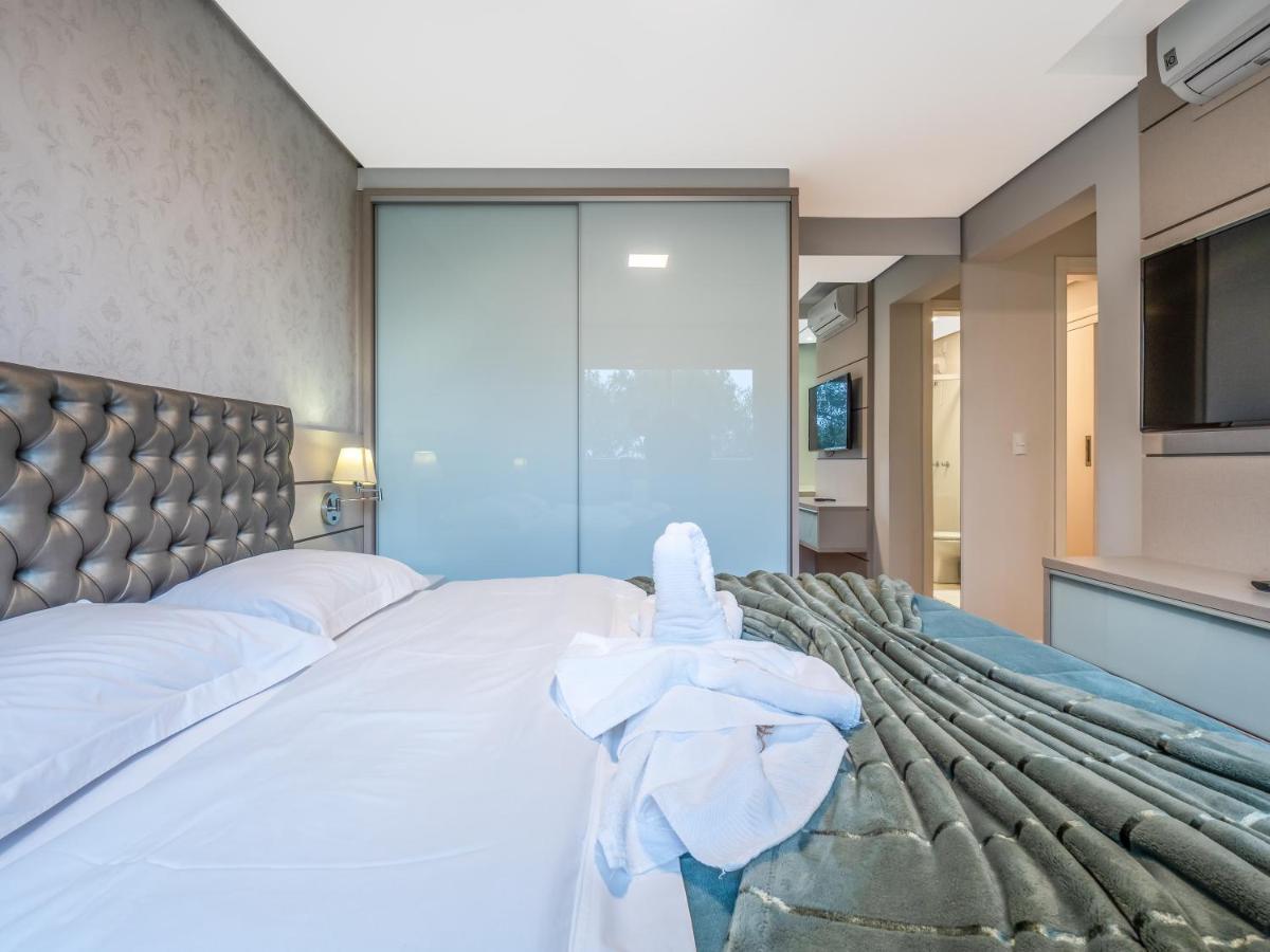 2 SUITE, 1 DORMITORIO EM MEIO A MATA ARAUCARIA A 1,5 Km Centro, ALTOS DE GRAMADO Exterior foto